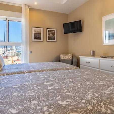 Fuengirola. Bonito En Paseo Maritimo. Espectaculares Vistas Al Mar. Primera Linea Apartment
